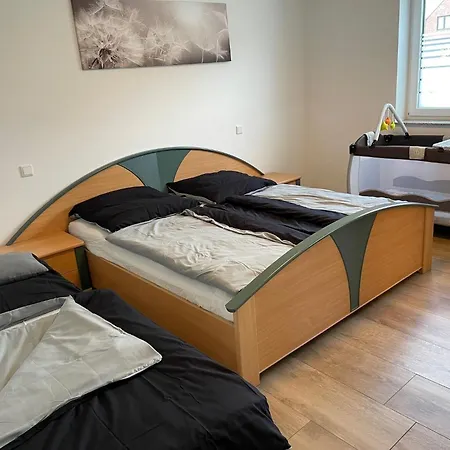 Ruhig Gelegene Eg-neubauwohnung & Garten, Ueberdachte Terrasse, Insektenschutz, Fussbodenheizung, Ebk Fuer Max 7 Personen 아파트 Südlohn