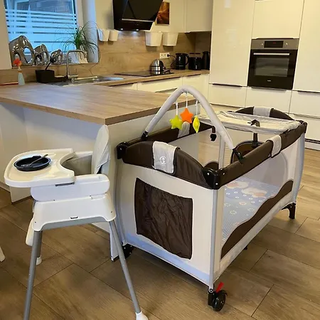 Appartement Ruhig Gelegene Eg-neubauwohnung & Garten, Ueberdachte Terrasse, Insektenschutz, Fussbodenheizung, Ebk Fuer Max 7 Personen