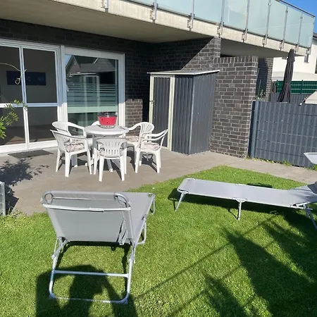 Ruhig Gelegene Eg-neubauwohnung & Garten, Ueberdachte Terrasse, Insektenschutz, Fussbodenheizung, Ebk Fuer Max 7 Personen Appartement