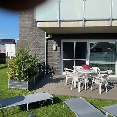 Ruhig Gelegene Eg-neubauwohnung & Garten, Ueberdachte Terrasse, Insektenschutz, Fussbodenheizung, Ebk Fuer Max 7 Personen Südlohn