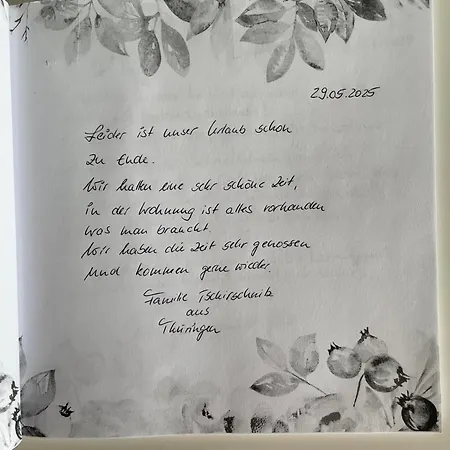 Ruhig Gelegene Eg-neubauwohnung & Garten, Ueberdachte Terrasse, Insektenschutz, Fussbodenheizung, Ebk Fuer Max 7 Personen *