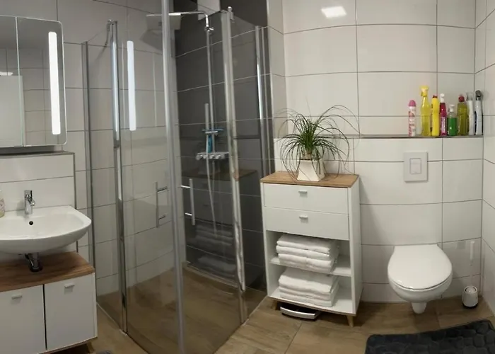 Apartmán Ruhig Gelegene Eg-neubauwohnung & Garten, Ueberdachte Terrasse, Insektenschutz, Fussbodenheizung, Ebk Fuer Max 7 Personen