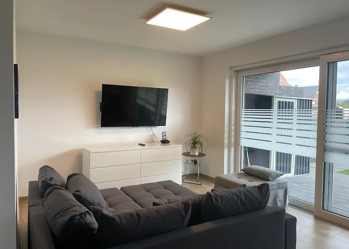 Ruhig Gelegene Eg-neubauwohnung & Garten, Ueberdachte Terrasse, Insektenschutz, Fussbodenheizung, Ebk Fuer Max 7 Personen Südlohn