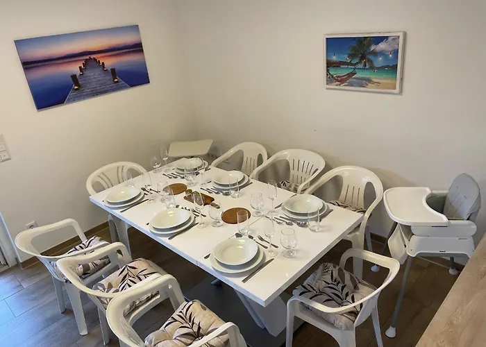 Ruhig Gelegene Eg-neubauwohnung & Garten, Ueberdachte Terrasse, Insektenschutz, Fussbodenheizung, Ebk Fuer Max 7 Personen Südlohn