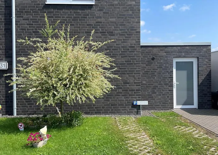 Ruhig Gelegene Eg-neubauwohnung & Garten, Ueberdachte Terrasse, Insektenschutz, Fussbodenheizung, Ebk Fuer Max 7 Personen *